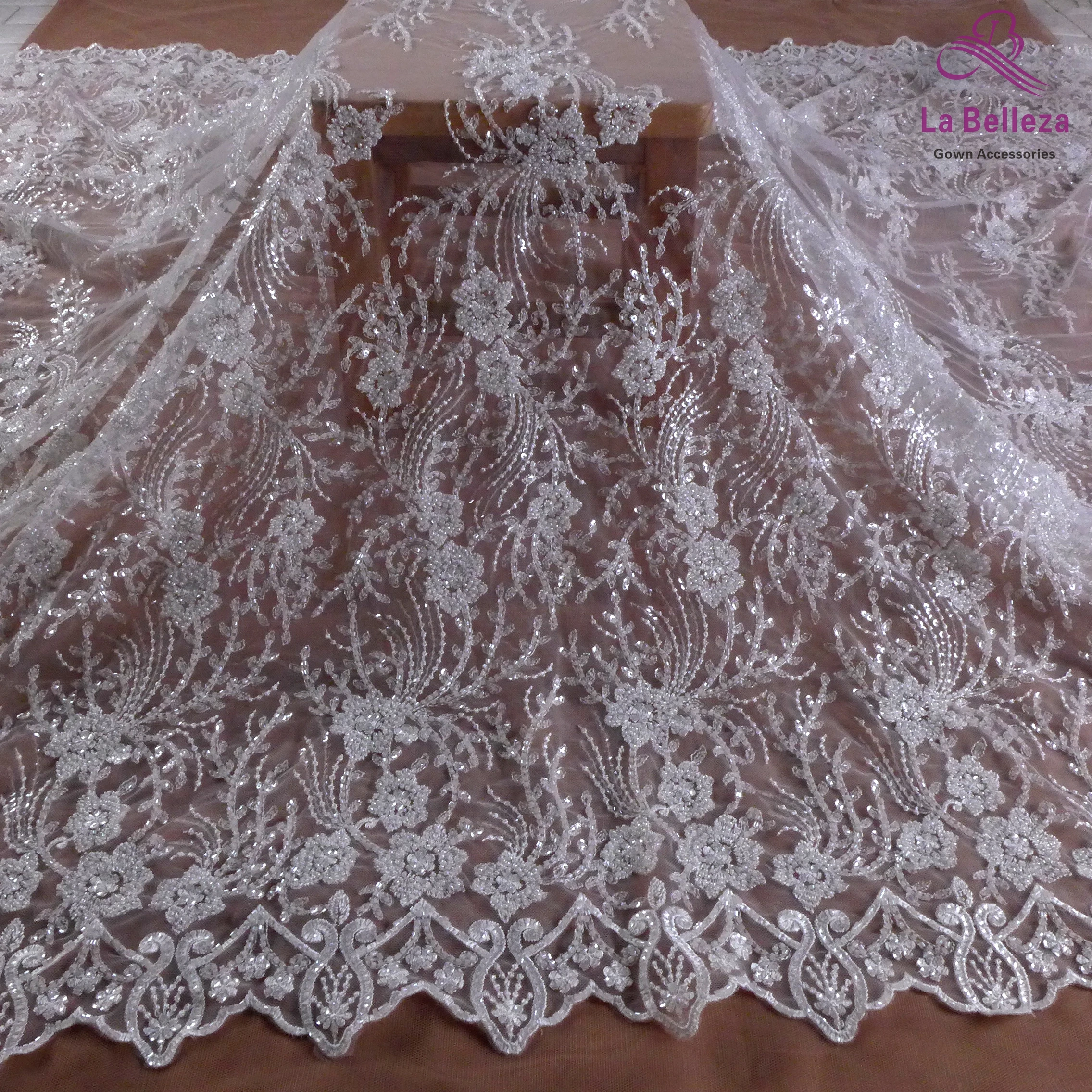 

La Belleza 2021 New fashion bridal pure/off white beading wedding dress lace fabric 53'' width,little flowers sell by 1 yard