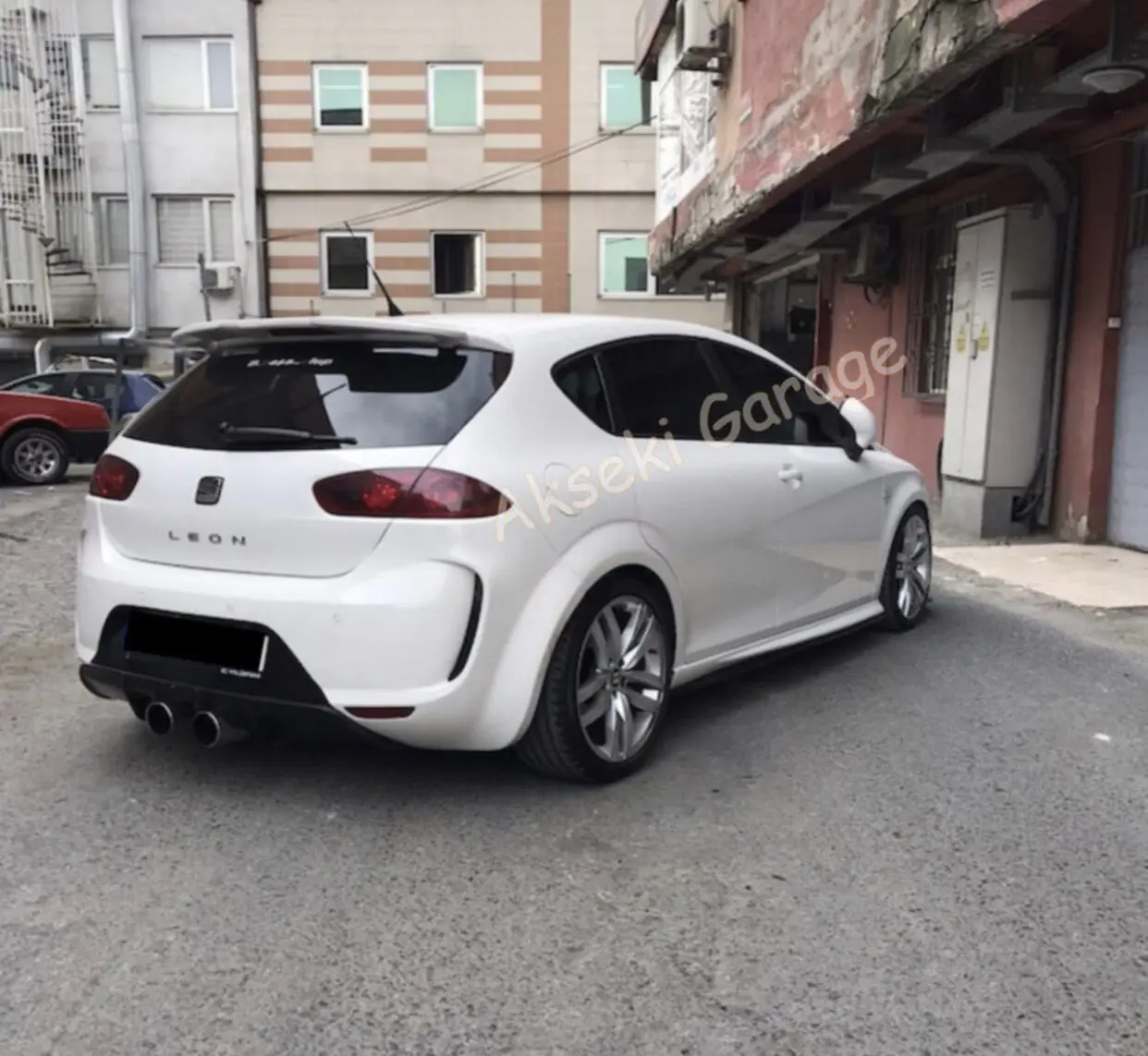 For SEAT LEON MK2 Rear Bumper Diffuser 2006-2012 Fiberglass -Car Accessories Auto Styling Sopilers Wings