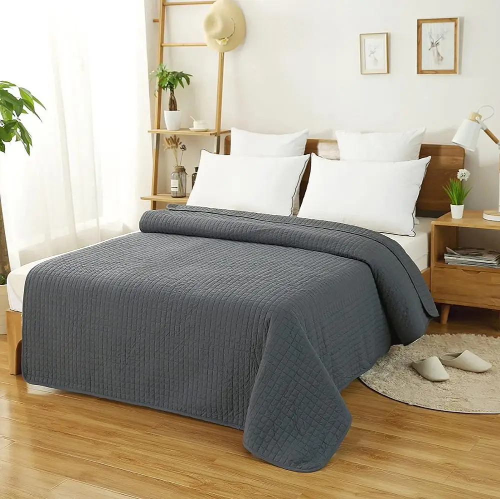 1PC Soft 220*240cm/240*260cm Polyester Bedspread Quilted Coverlet Comforter Lightweight Bed Throw Check Pattern Home