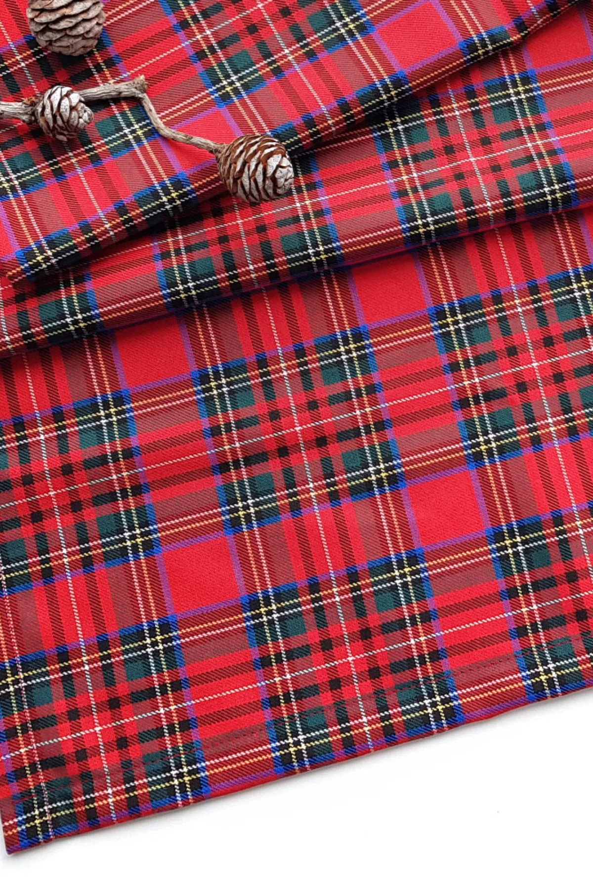 

Christmas Table Cloth Red Green Plaid Runner 45x145 Cm, Scandinavian Decoration, Special Occasions Stylish Xmas Dinner