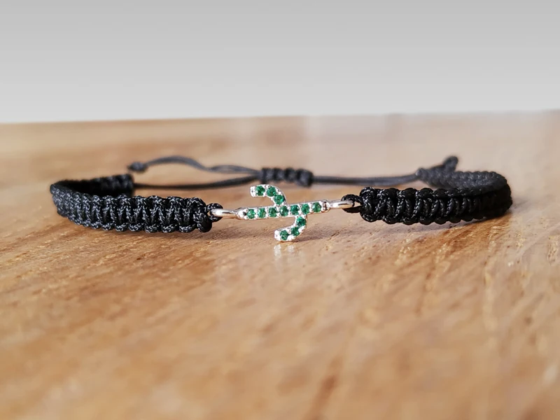 Cactus Macrame Hand Knit Rope Bracelet Zircon Crystal in Different Colors And Adjustable Size