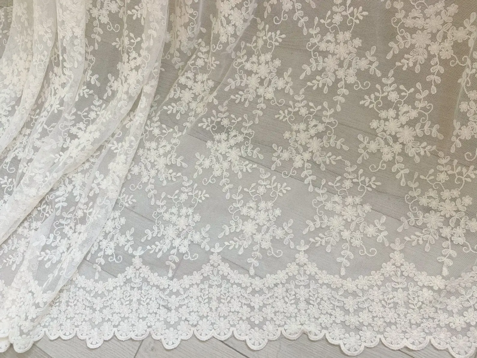 1 Yard Ivory Lace Fabric Soft Embroidered Tulle Lace Fabric With All Elegant Flowers Retro Scalloped Trim Lace