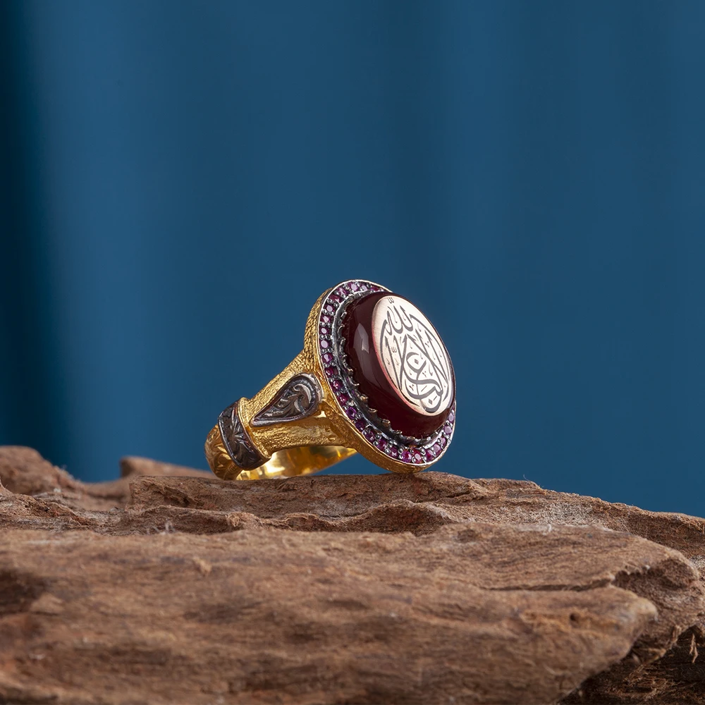 

The Sultan Model is Covered with Yellow Gilding Our product is decorated with semi-precious qarnet stones, Fashion Women Rings