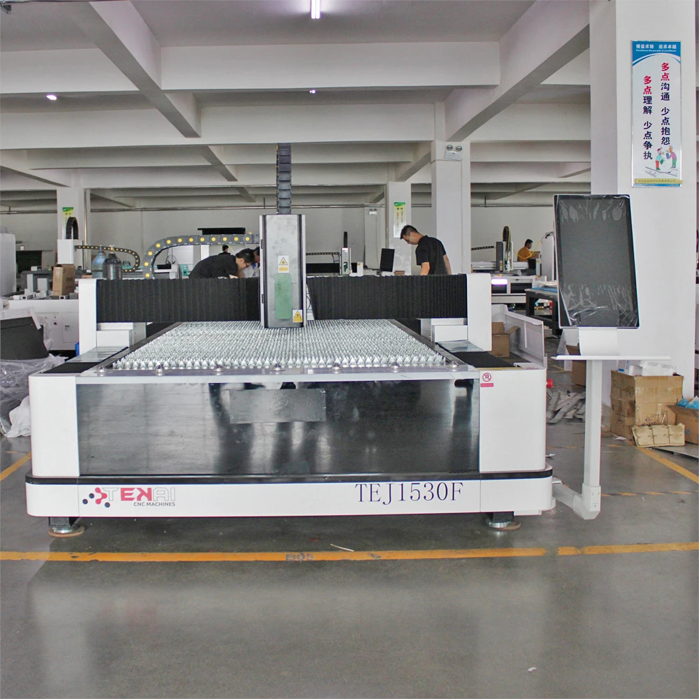 High Efficiency Raycus Fiber Laser Steel Cutting Machine With Raytools