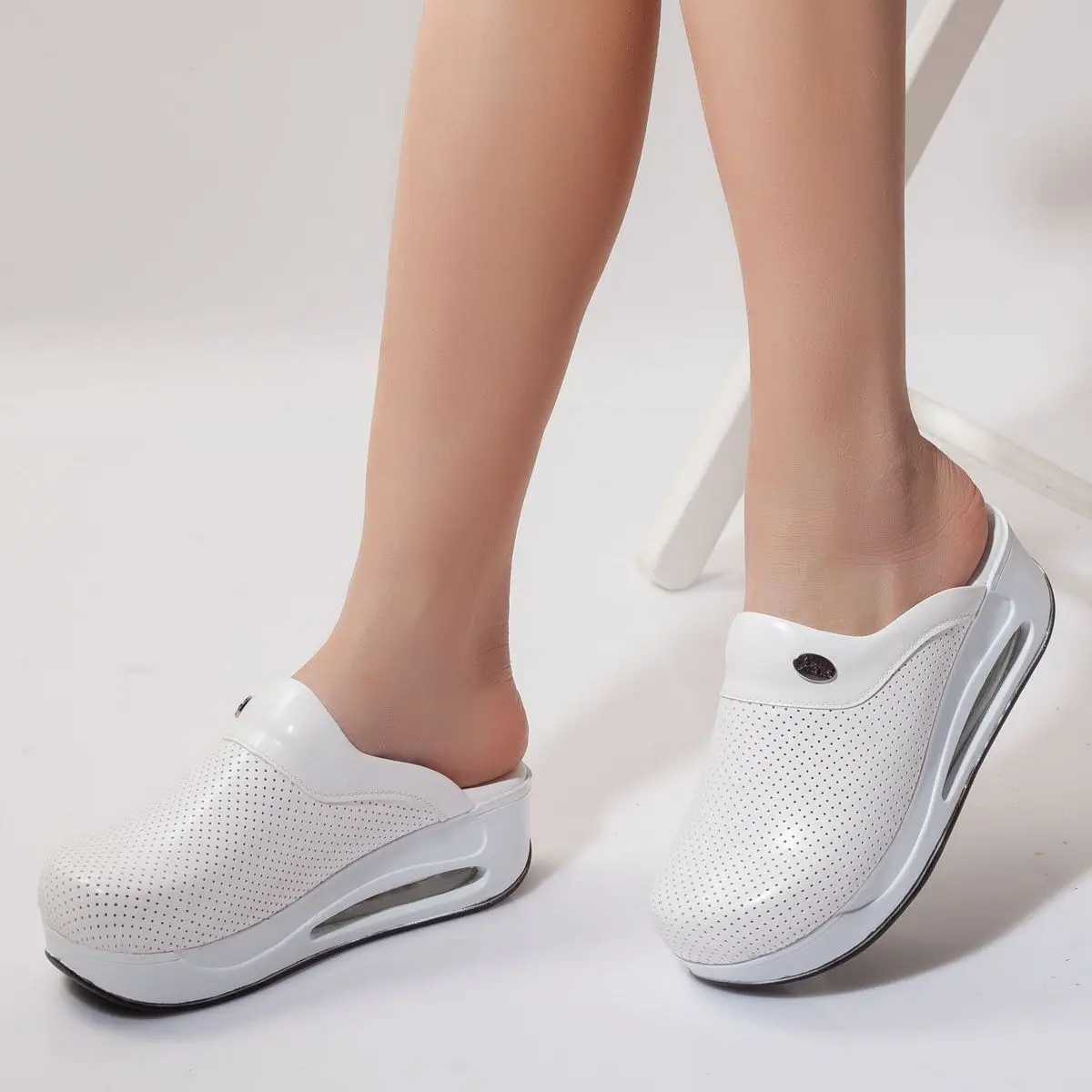 2022 New Orthopedic Sabo Women Slippers Sandals Shoes Nurse Doctor Hospital Medical Casual Quality Soft Comfort Anti-Slip Clogs