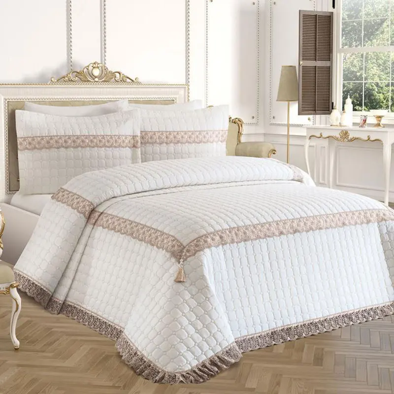 

New Season Special Production 100% Cotton Lace Double Bedspread Set Quilted Luxury Design Dowry Bedspread 250*260 CM