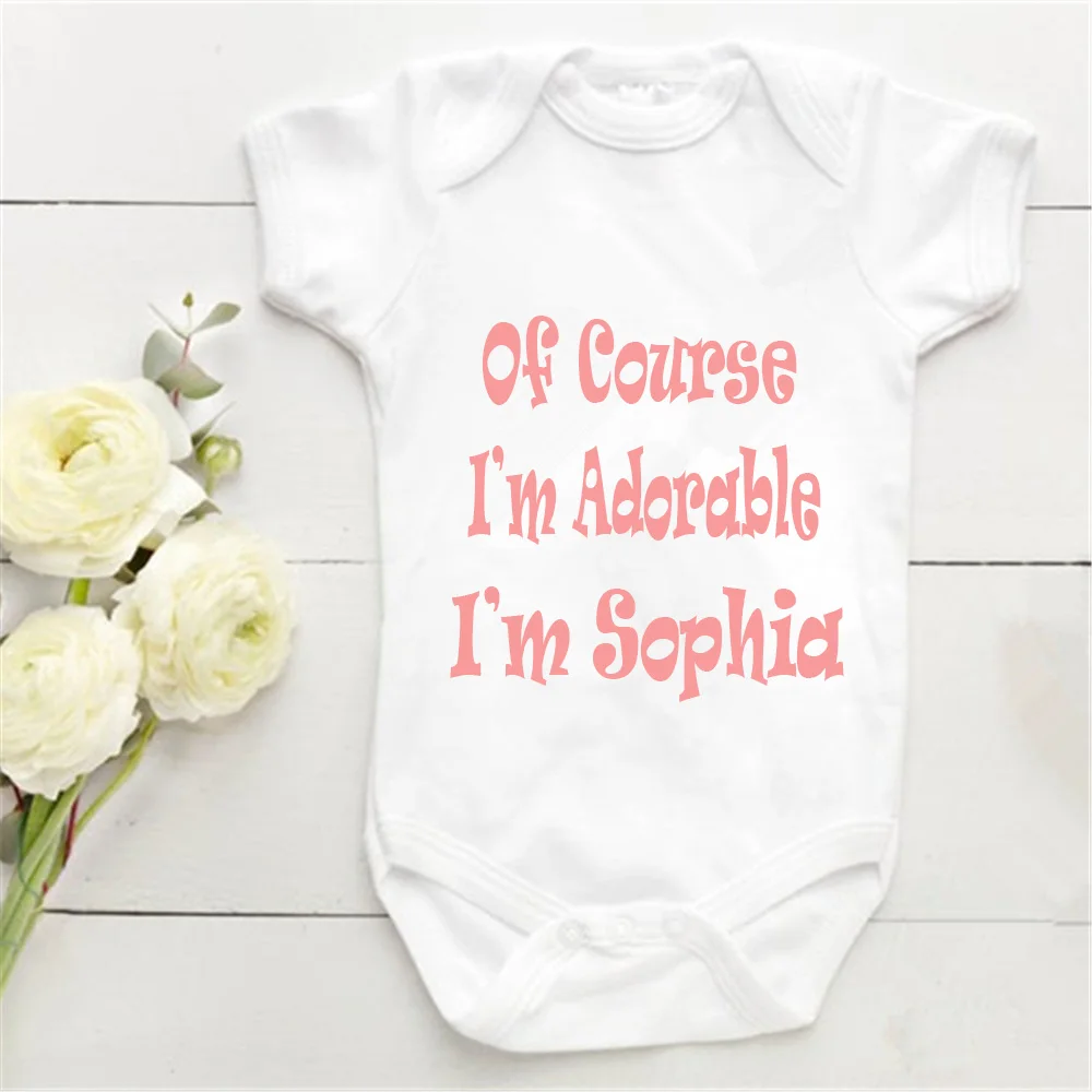 Bien sûr, je suis Adorable, grenouillère pour bébé, imprimé rose, tenue personnalisée, cadeau pour nouveau-né, personnalisé, votre Design, costume en coton blanc