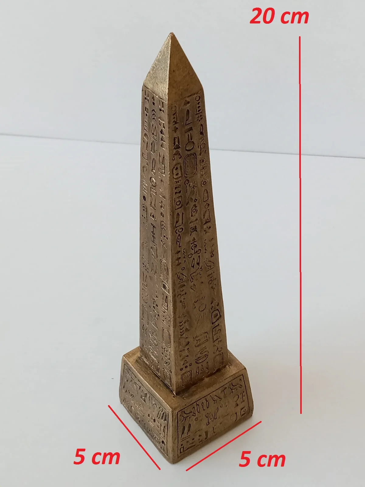 Sun God Ra'yı symbolizing the Obelisk Trinket.