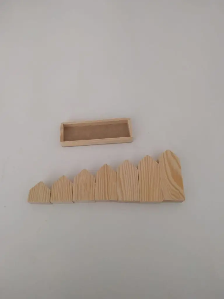 Tujuh Rumah Kayu Berukuran Menyortir Mainan Pendidikan untuk Anak-anak