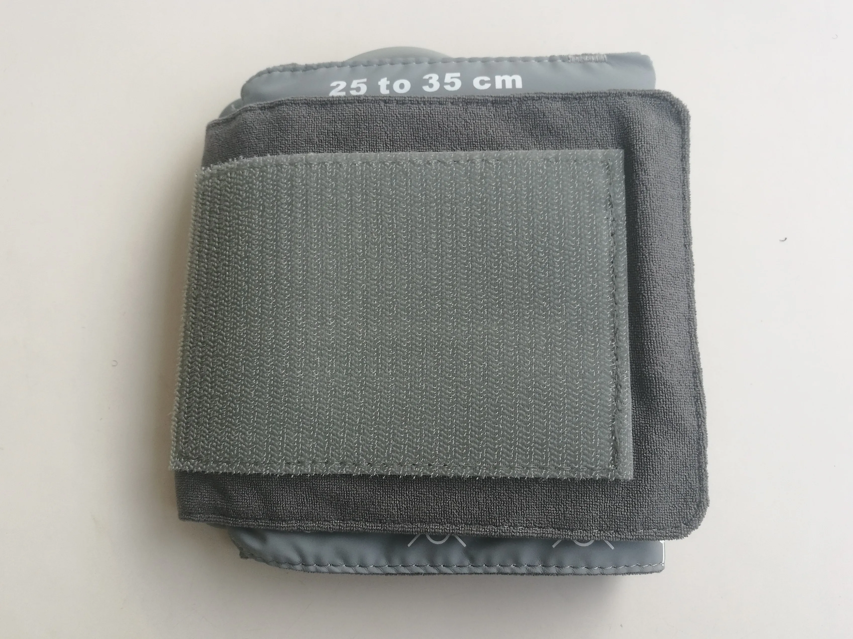 Original Blood Pressure Cuff Mindray Adult Arm Medium Cuff 25 - 35 Cm Nylon Cuff Gray CM1103