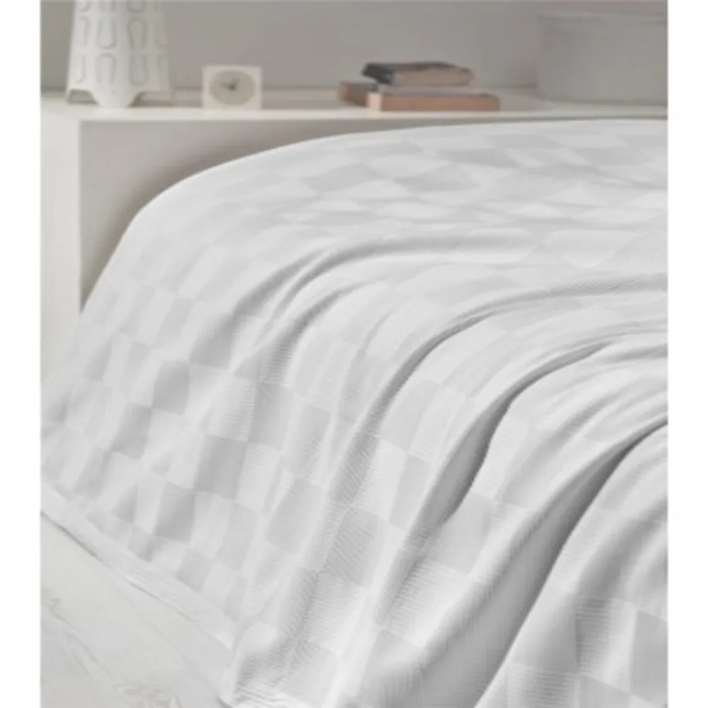 Varol Anemon Series Hotel Pique Warp: 20/2 Ring Yarn  Weft: 10/2 Ring Yarn  22 Warp x 15 Weft  300gr / m²