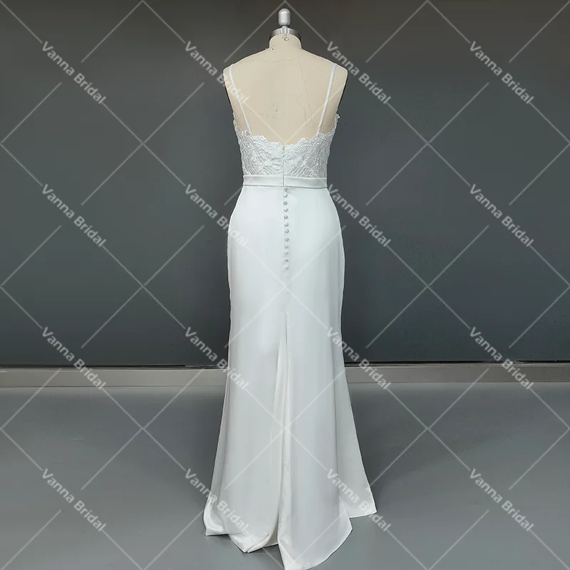 Vestido de novia de satén con tirantes finos y cuello en V, maxivestido de novia con apliques de botones, espalda descubierta abierta, fotos reales