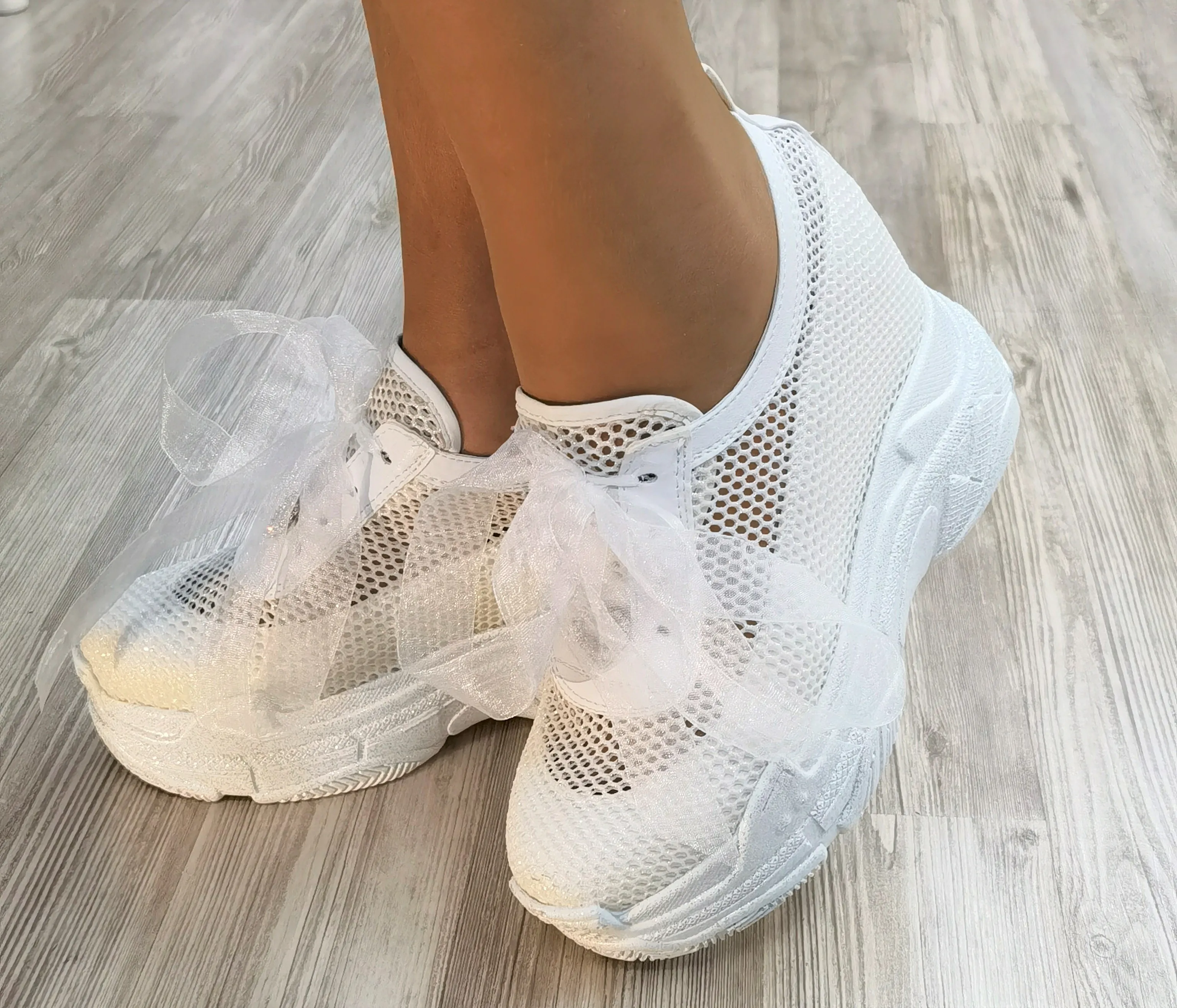 Sport Lux Hidden Heel 10CM height Inside Heel Sneakers Comfortable and light Lux Segment Fishnet Lace Stilo Shoes Sneakers Heels