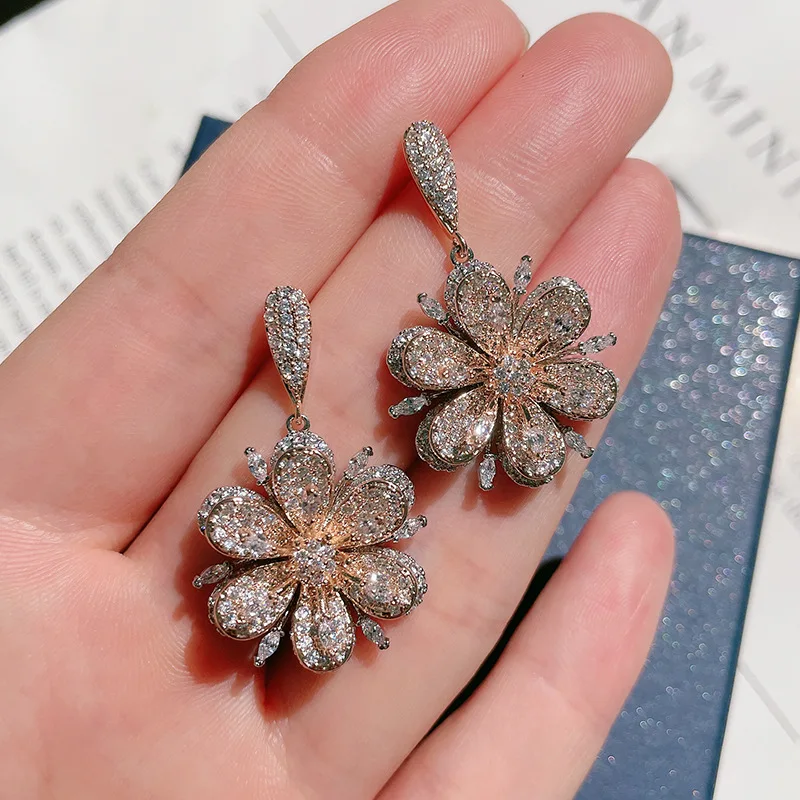 

S925 Sterling Silver Needle Micro-Inlaid Zircon Crystal Three-Dimensional Flower Fashion Temperament All-Match Female Earrings