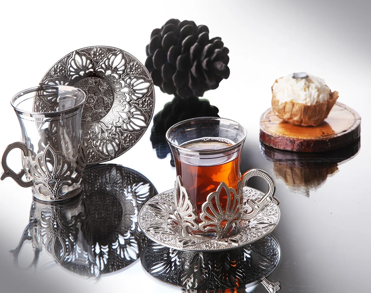 

Silver Color Tea Cups Set For Six Person