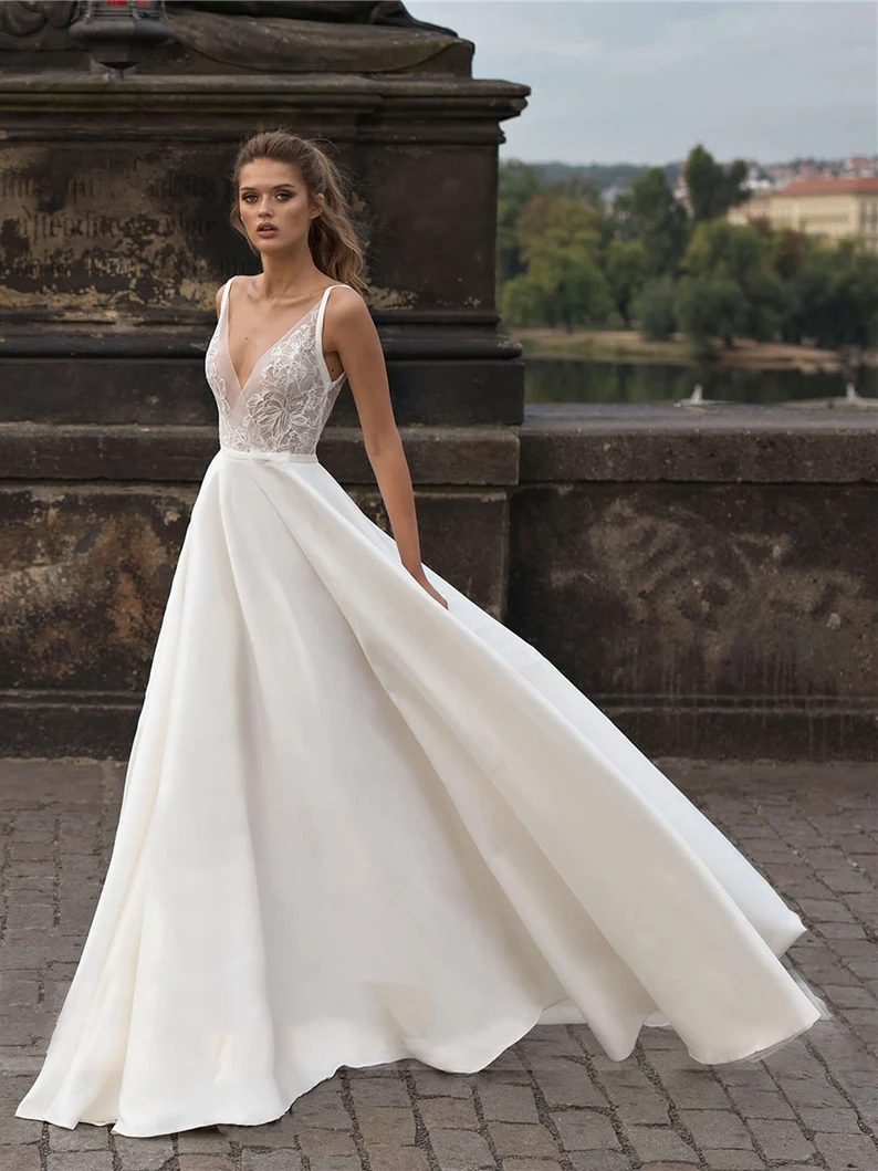 Sexy decote em v profundo cetim uma linha vestido de casamento ilusão floral laço simples corpete aberto para trás vestido de noiva trem varredura mais tamanho