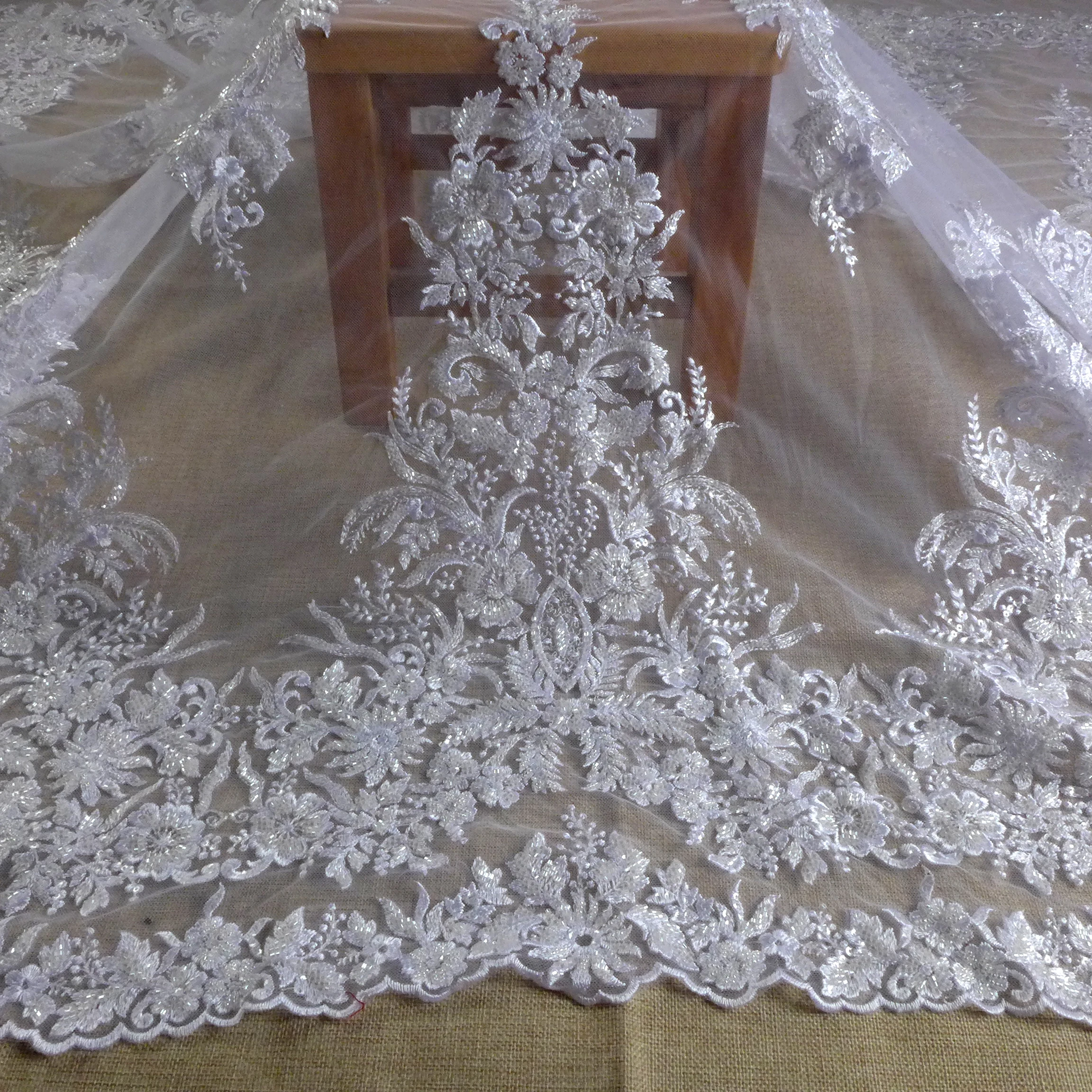 

La Belleza 2021 New fashion bridal,Pure white /ivory lace fabric,off white beading wedding dress lace fabric 47'' width 1 yard