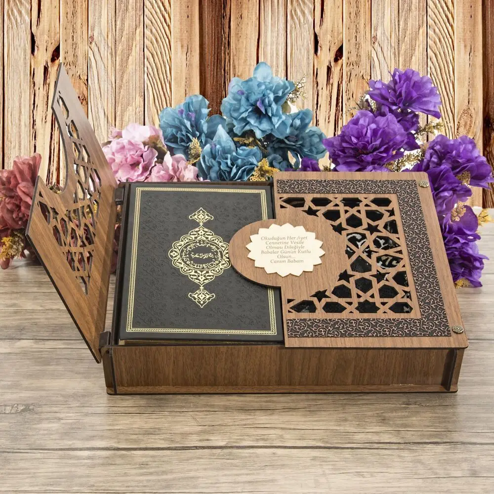 

Luxury Muslim Gift Set Prayer Rug Holy Quran Tasseled Rosary Skull Fragrance Essence Personalized Wooden Box Bookshelf for Father Wholesale Shopping Islamic Items Ramadan 2023 Worship Societies Excellent Quality Mevlüt