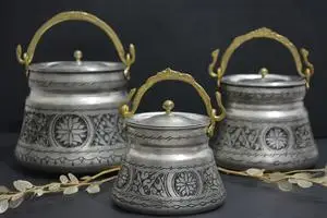 Copper Buckets, Carving Embroidered Authentic Helke Bucket Hand Work to make Yogurt With Handle Flower Pot Pots Old