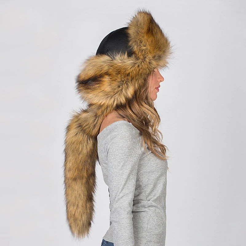 はっちゃん♡ANELATOKYOリアルフォックス本物ファー Women's hat Malakhai with a Fox tail made of artificial fur