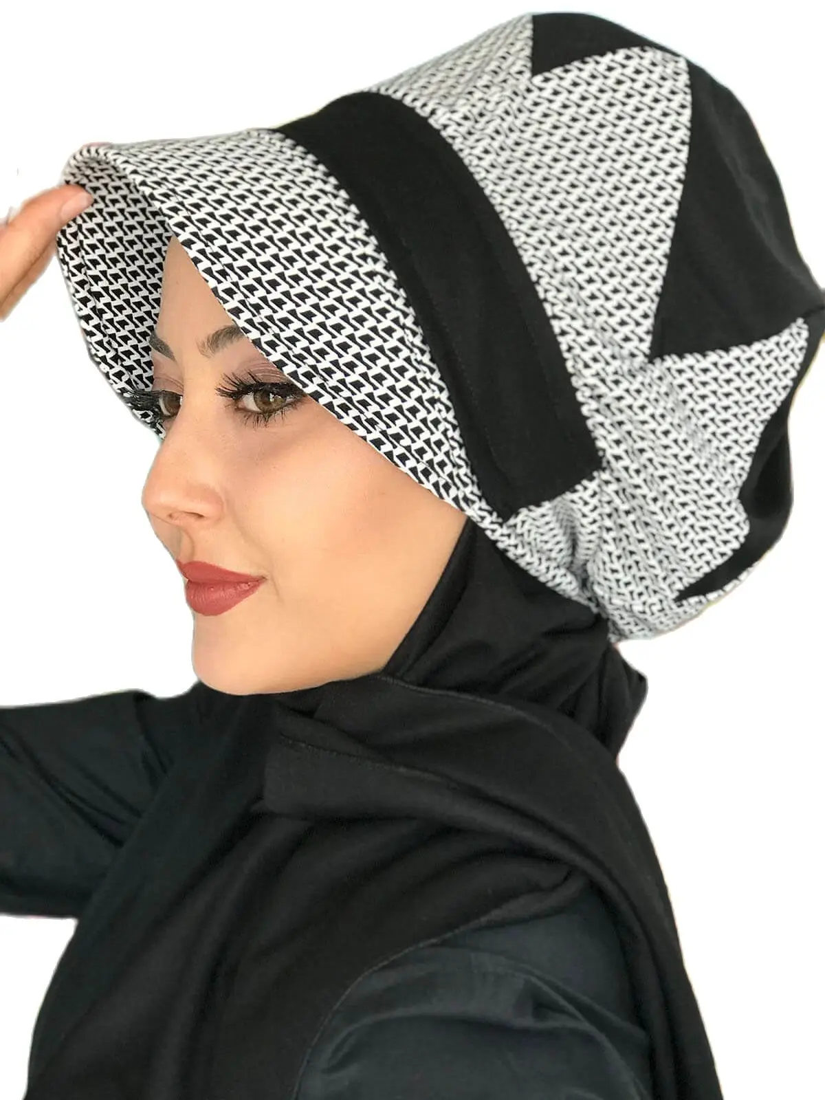 New Fashion 2021 foulard turbante donna cappello sciarpa primaverile Bad-bag Saba cappello nero con fibbia a fiori di passione fantasia in bianco e