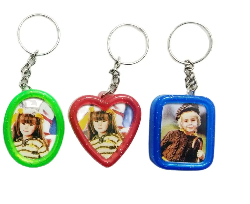 

100 Pcs Photo Frame Key Chain Insert Picture Cake Decoration School Bag Vending Party Favors Gift Bags NOVELTY Carnival