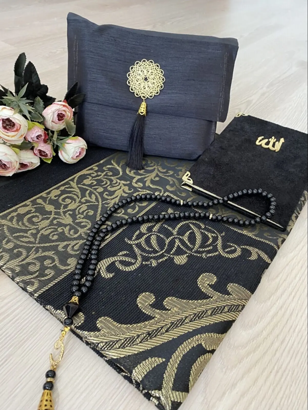 4PC Muslim Prayer Rug Set Sejadah Rosary Yasin al Sharif Book Prayer Mat Gift Set Islamic Muslim Items Eid Gift Ramadan Gift Set