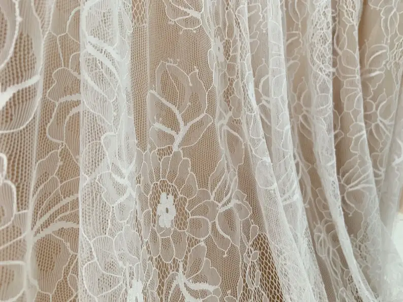 1.5 meter Off White Chantilly Lace Fabric With Flowers For Bridal Veil, 2024 New Arrival Bridal Gown, Gift For Brides