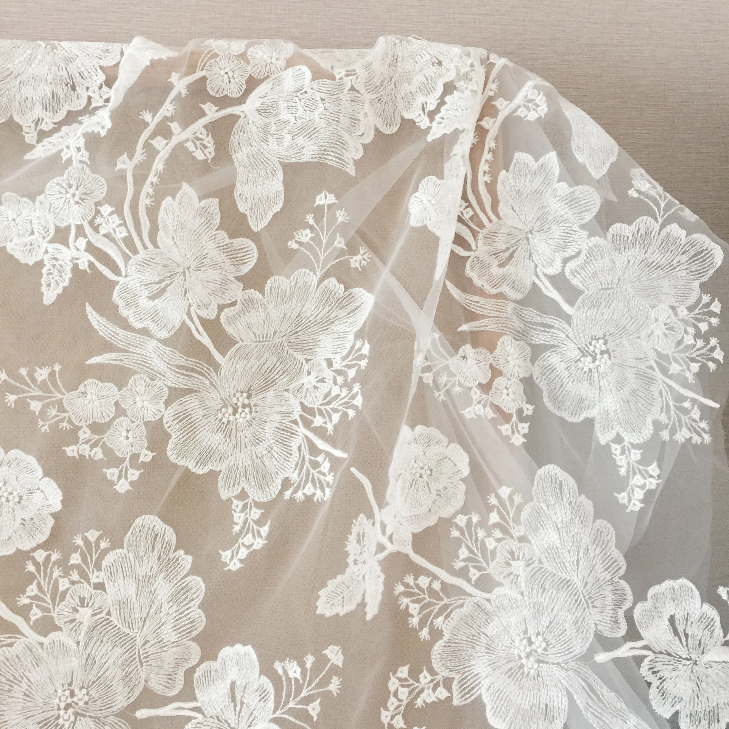 1 Yard Big Flower Wedding Lace Tulle Embroidery Floral Off-White Drape Lace Fabric for Bridal Gown Dress Train Wedding Veils