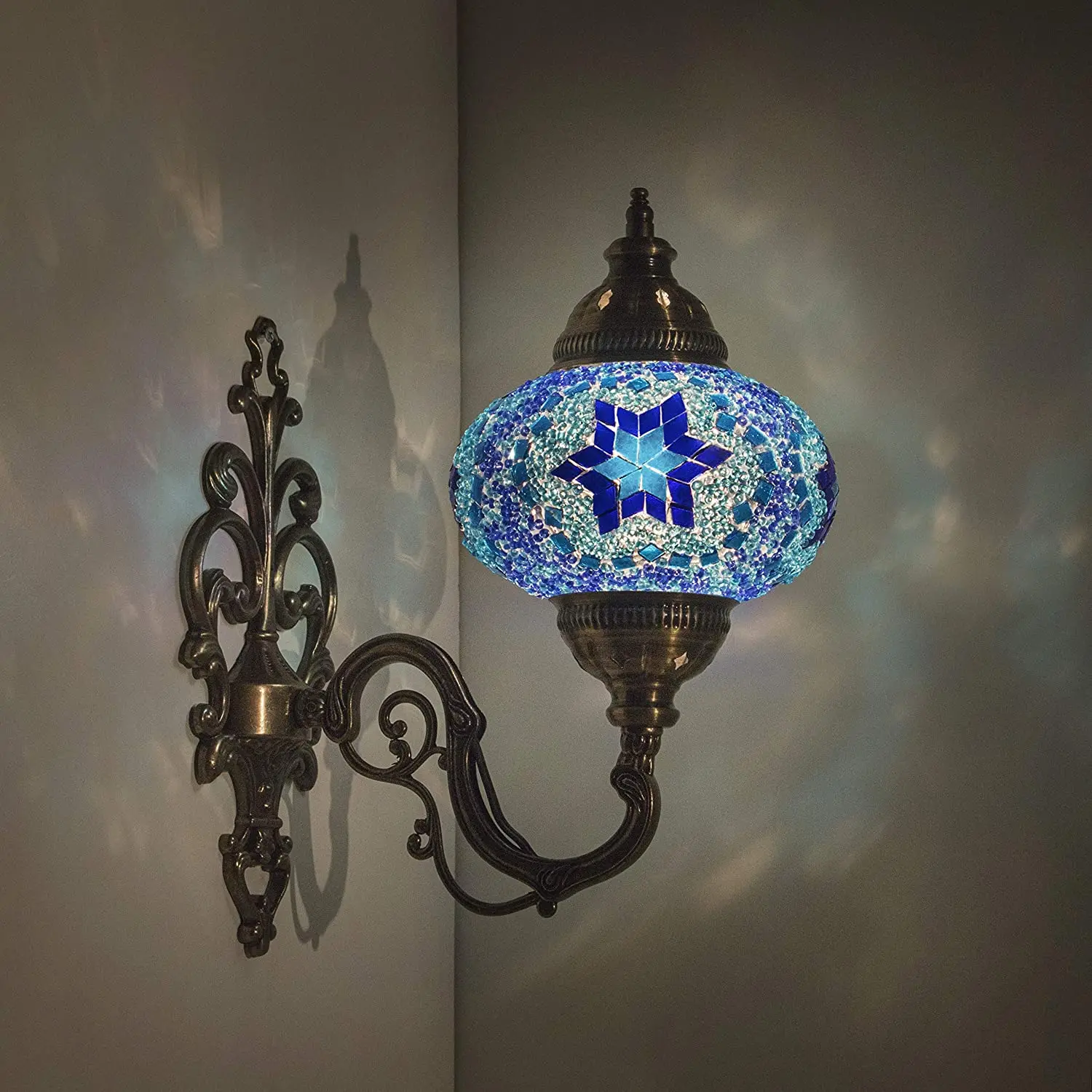 Handmade Wall Lamp Mosaic Shade, 2019 Stunning 16.5 