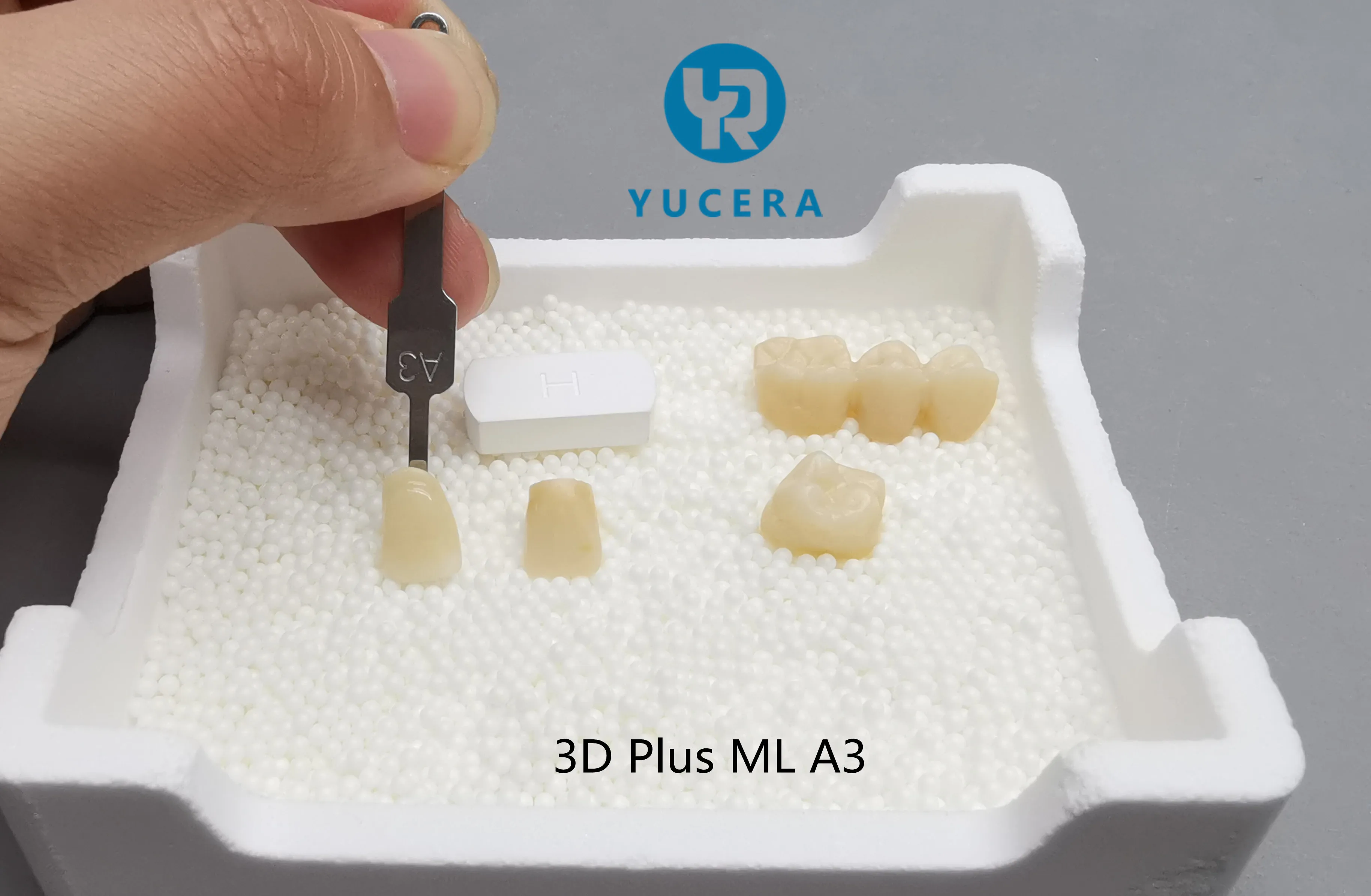 98X16MM 3D Zirconia บล็อกทันตกรรม 57% Transluceny 3D Pro Zirconia บล็อกเปล่าความแข็งแรงในการดัดสูงสําหรับคลินิกทันตกรรมและ Lab