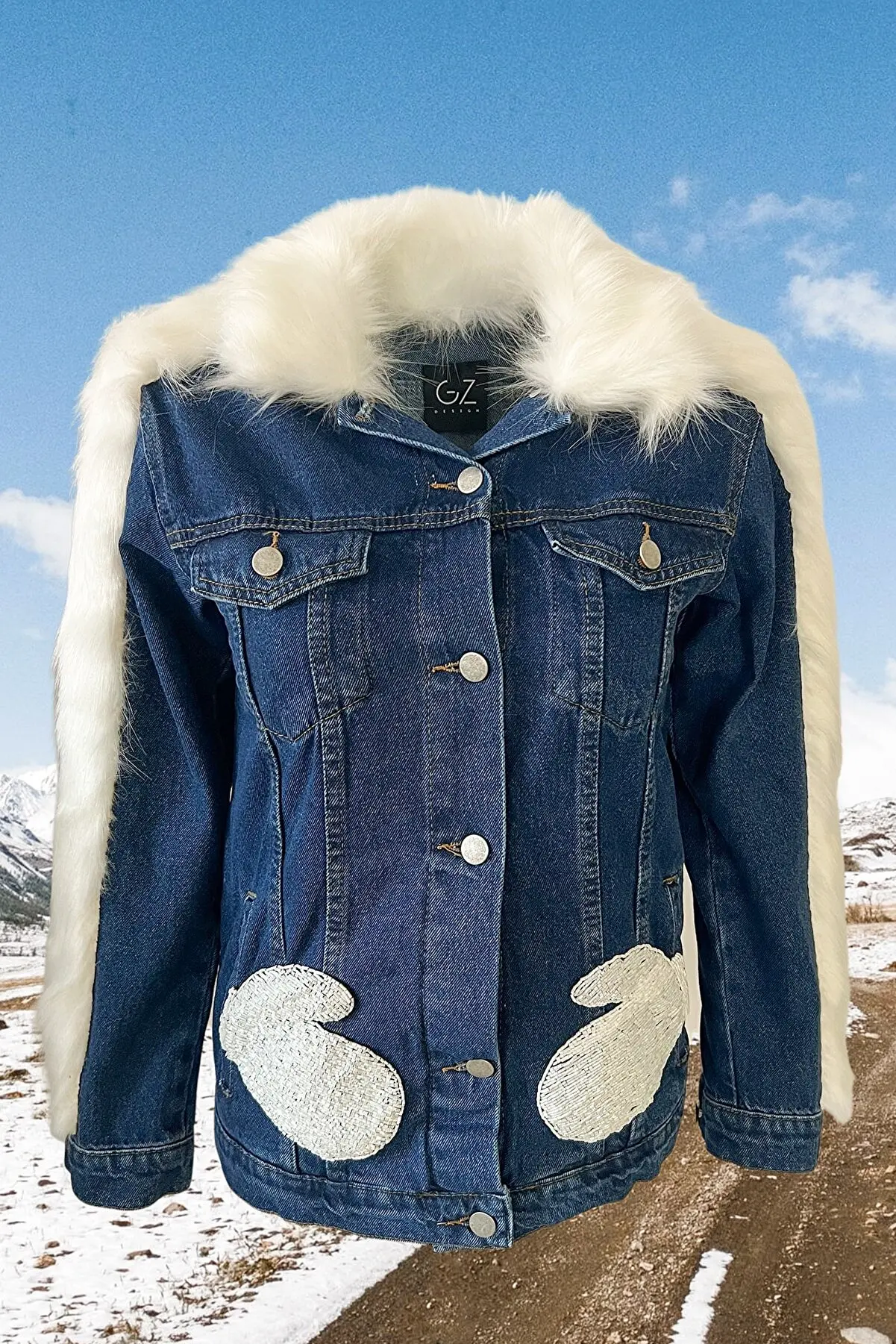 

2022 Style Handmade Embroided Glove Figure with White Faux Fur Detailed Jean Jacket