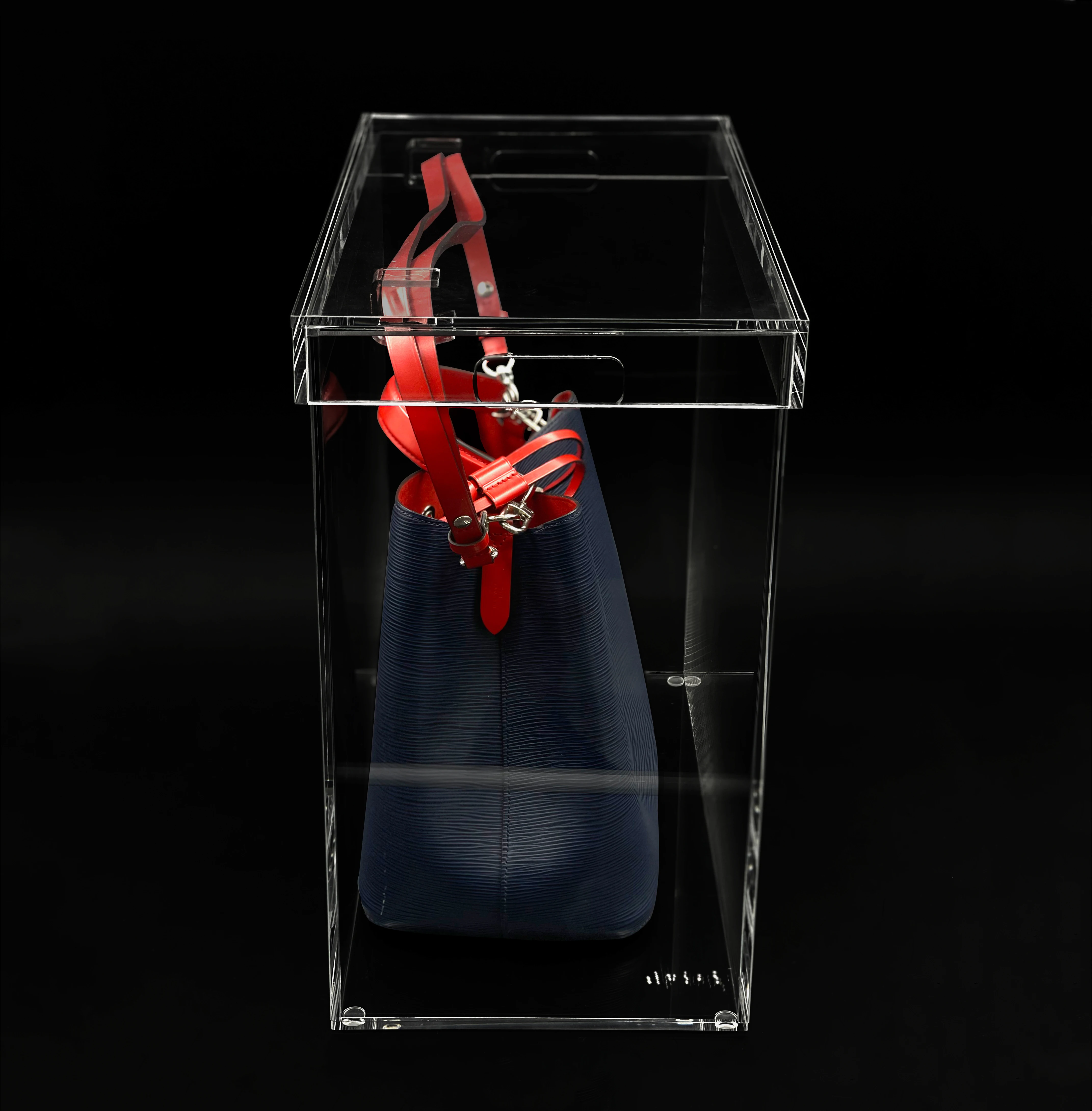 Acrylic Handbag Dustproof Display Box, High Light Transmittance. Simple And Noble Design Sense.