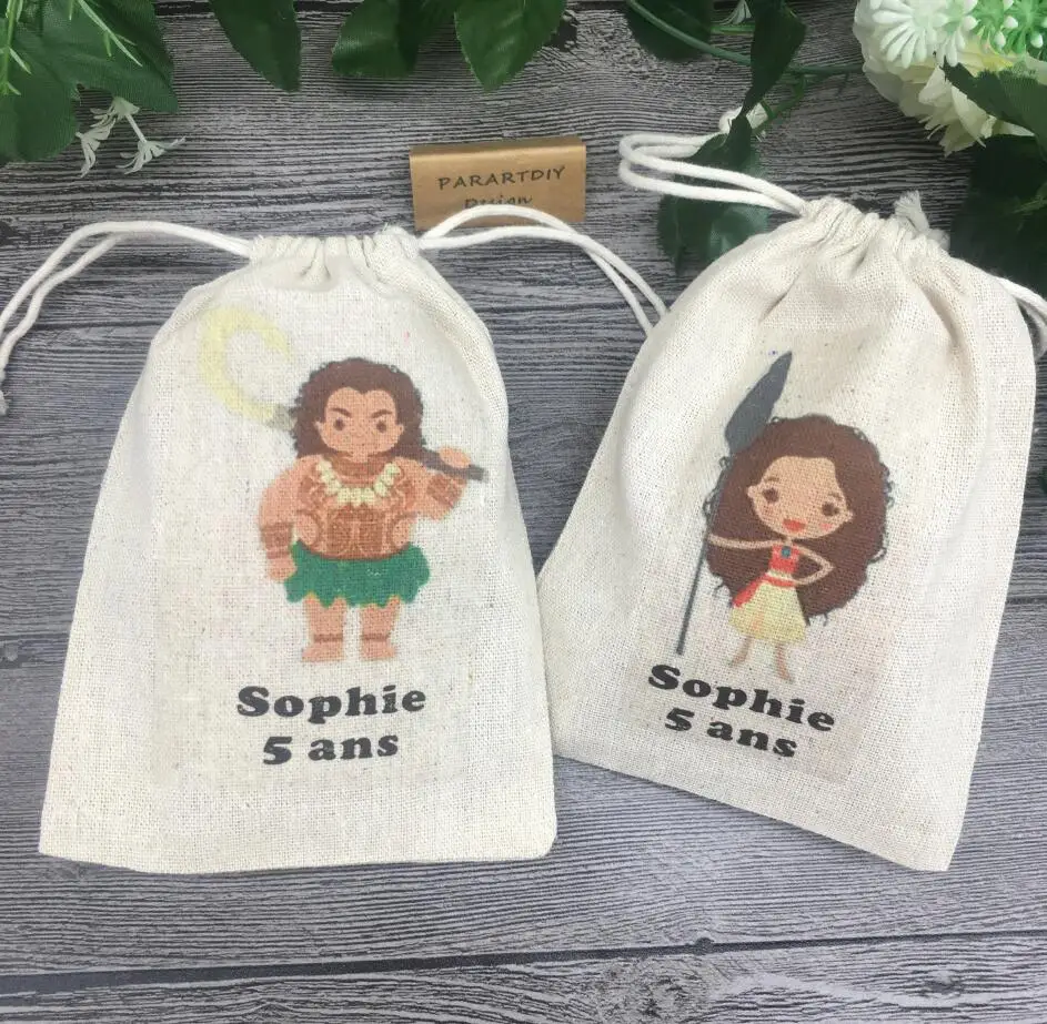 personalize any language Luau girl and boy favor bags. Moana favor bags inspired . Customizable names bags. Hawaiian party