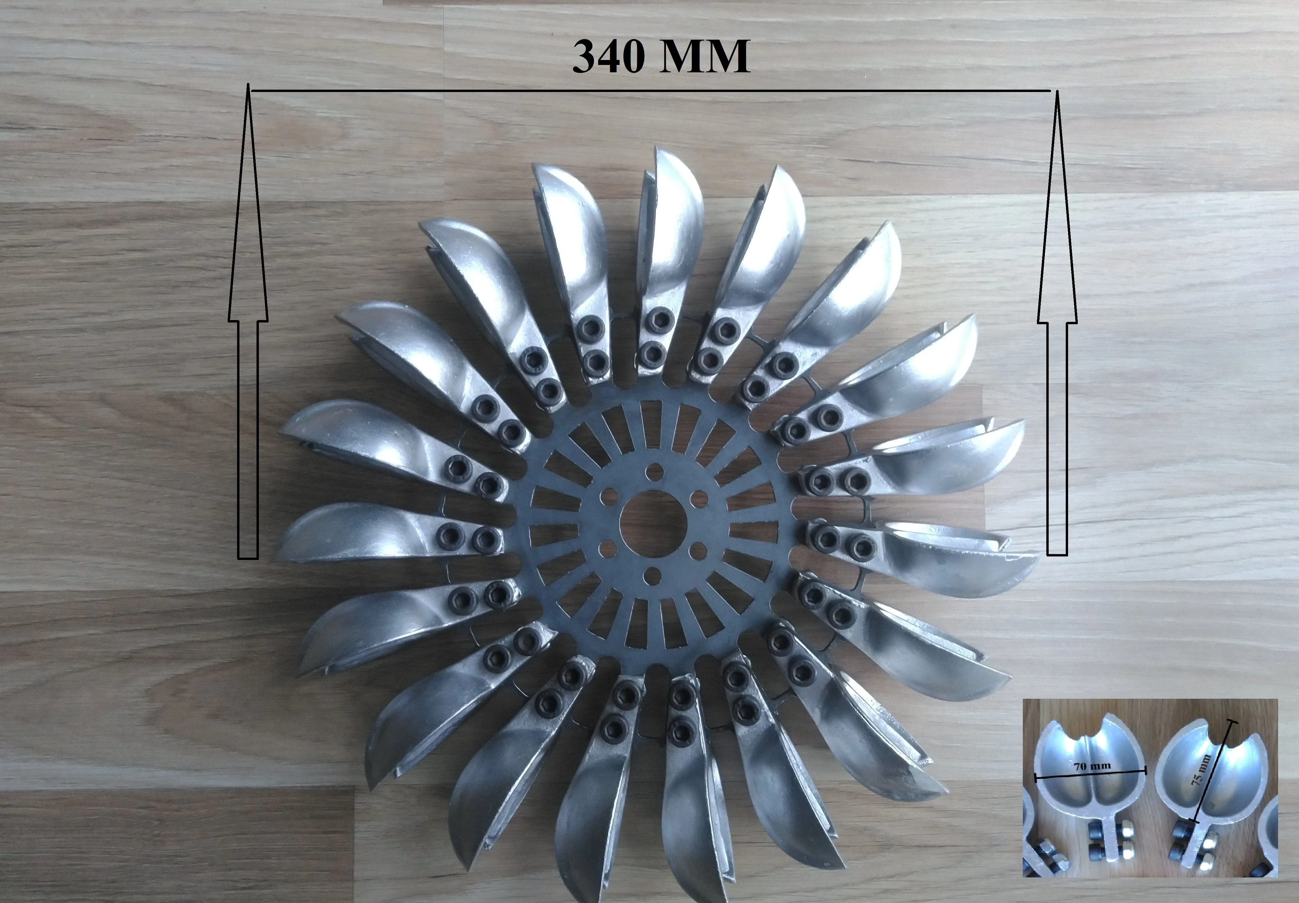 Pelton turbine wheel with 19 aluminum spoon, 340 mm 13.39 inch