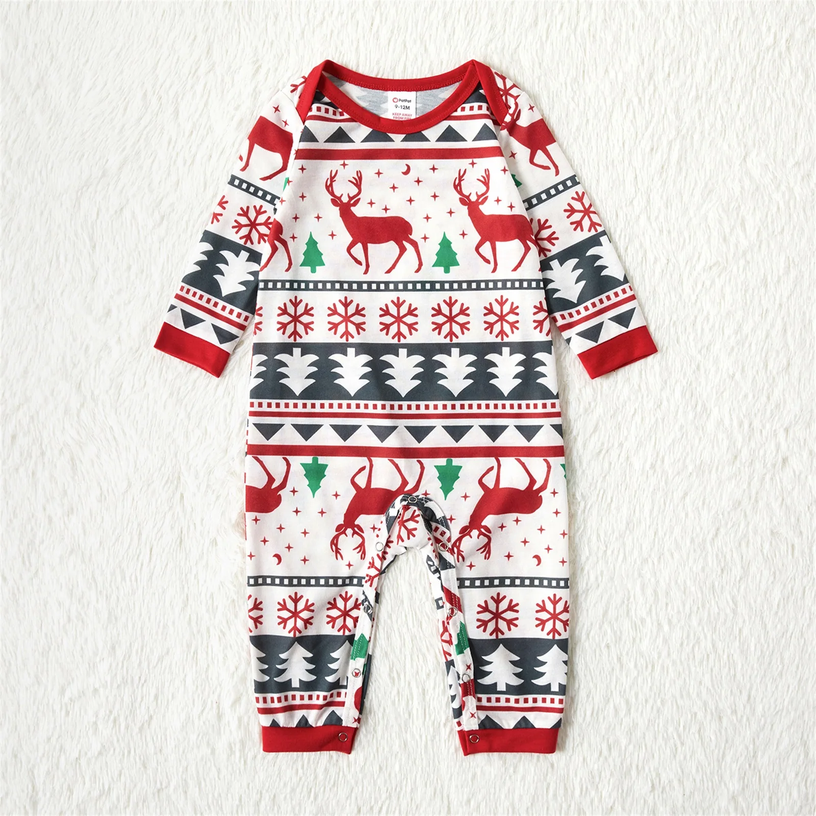 PatPat New Arrival Christmas All Over Snowflake Print Red Family Matching Long-sleeve Pajamas Sets (Flame Resistant)