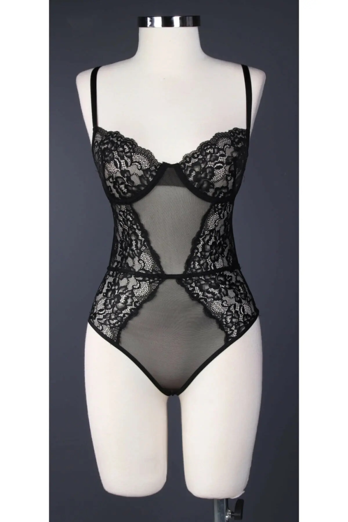 LOOK FOR YOUR WONDERFUL NIGHTS WITH ITS STUNNING ELEGANT LINGERIE Capless Lace Bodysuit  FREE  SHIPPING