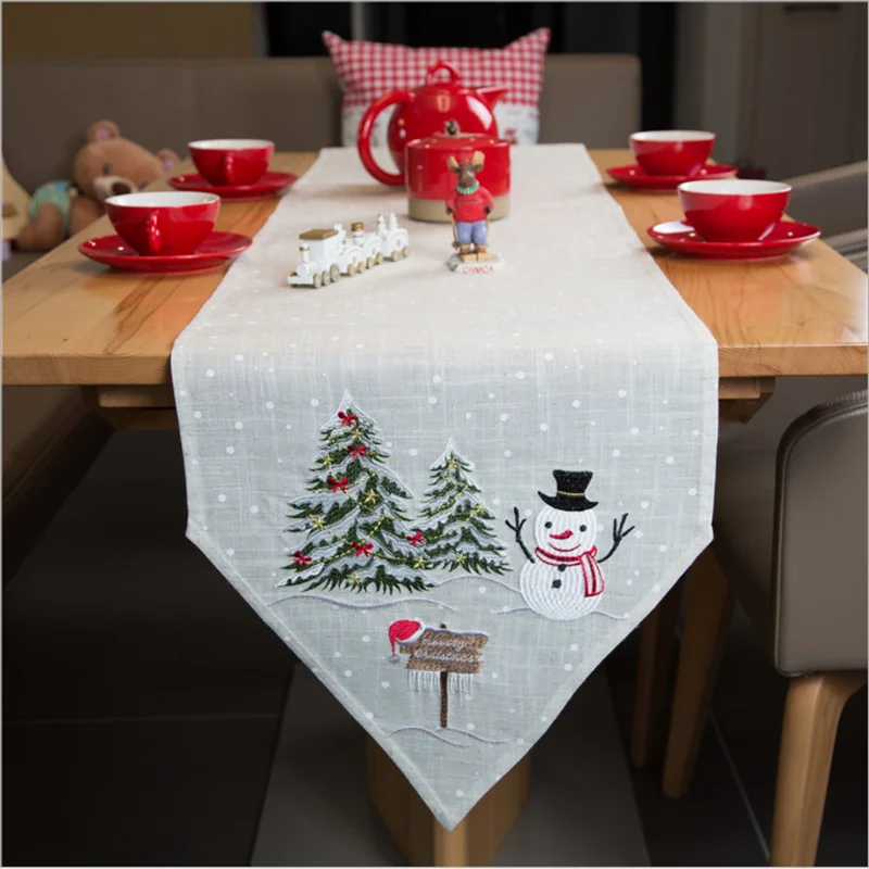 

EMD KONI Christmas Snowman 3D embroidery European rectangular table mat Halloween table runner