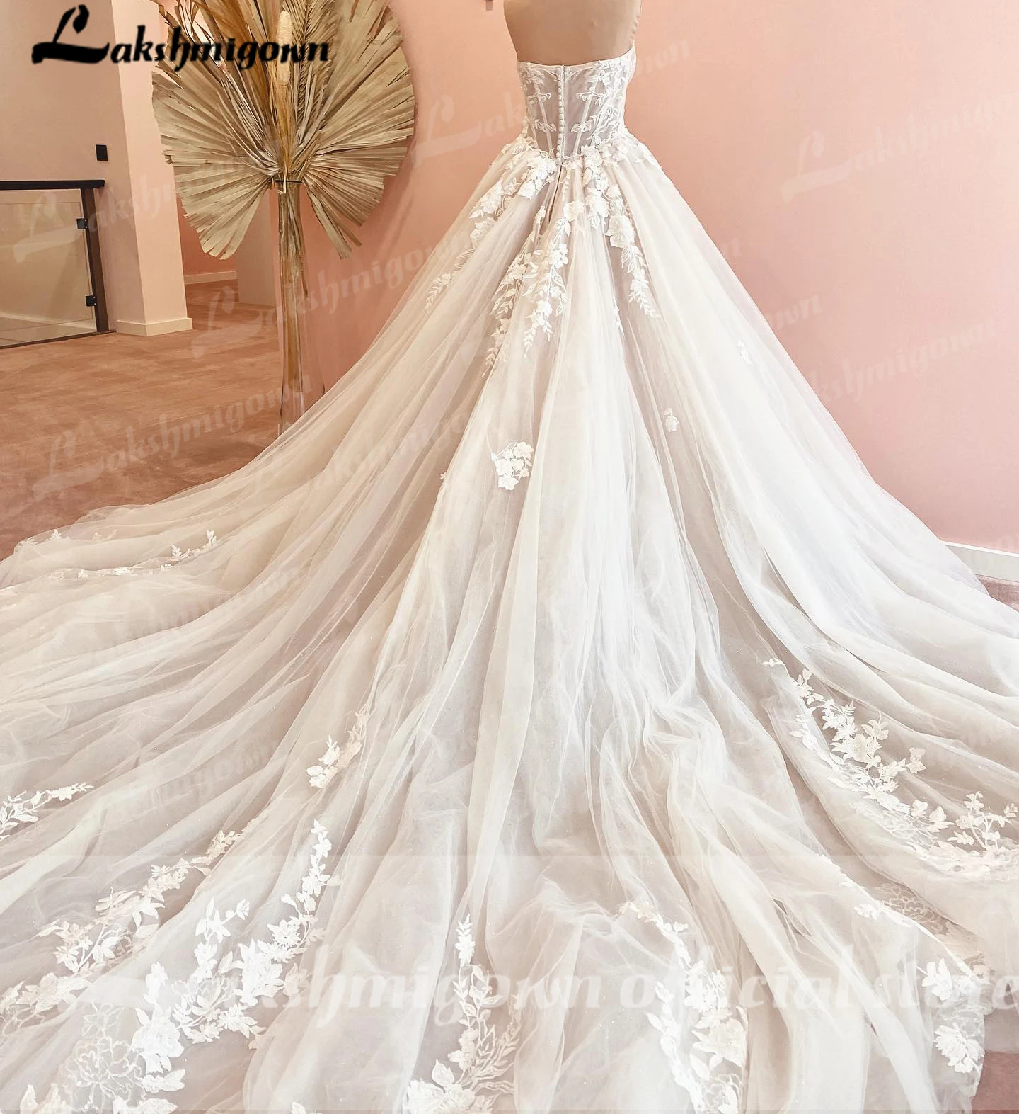 Luxuriöses Hofzug-Hochzeitskleid Vestido Civil Tüll Brautkleider Maßgeschneidertes Spitzenmieder Brautkleid Robe de Mariee