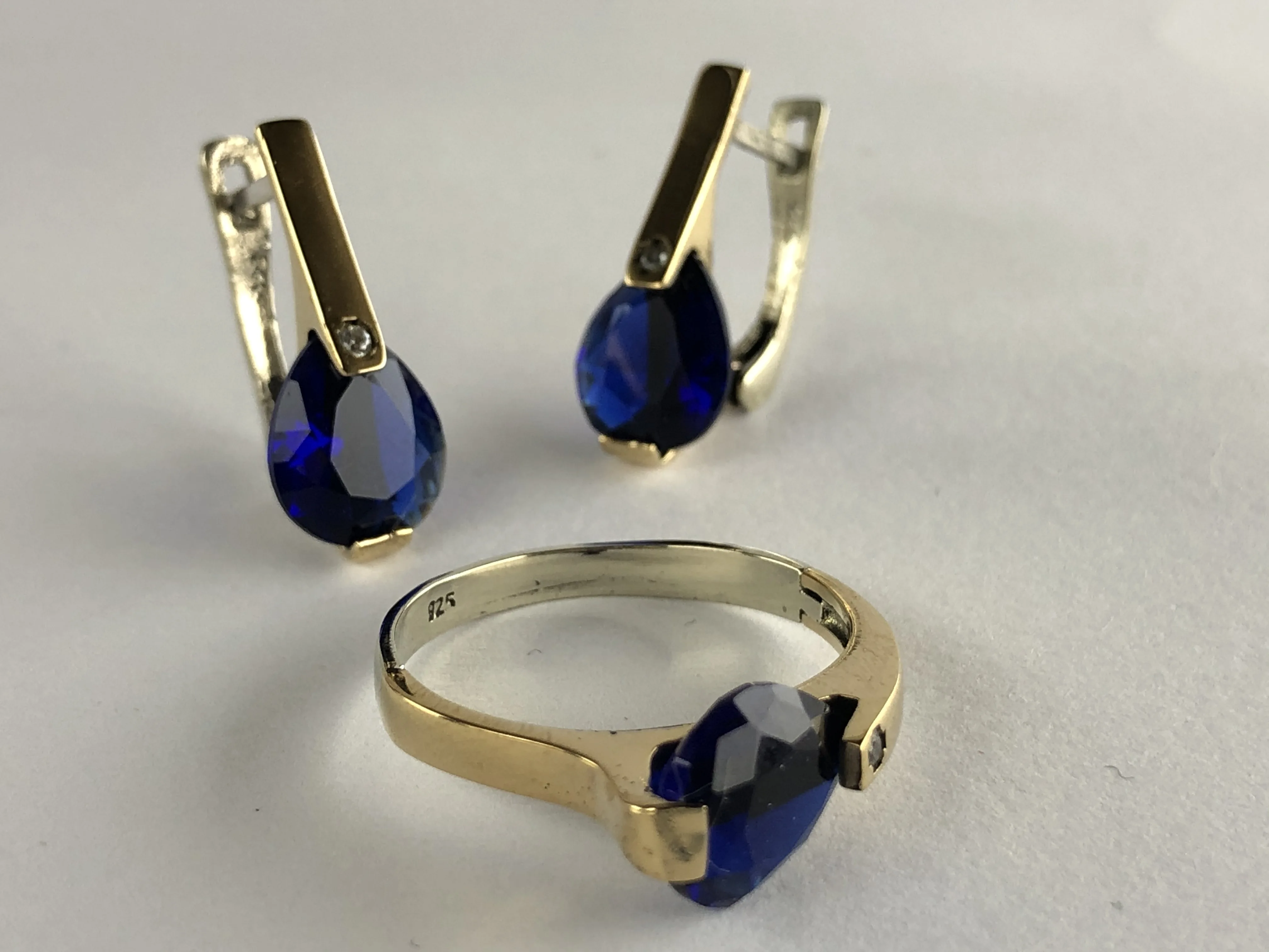 Dark blue drop stone 2 rings with elegant white stone on top +1 piece Earring Starling silver 925 Great Jewelry set