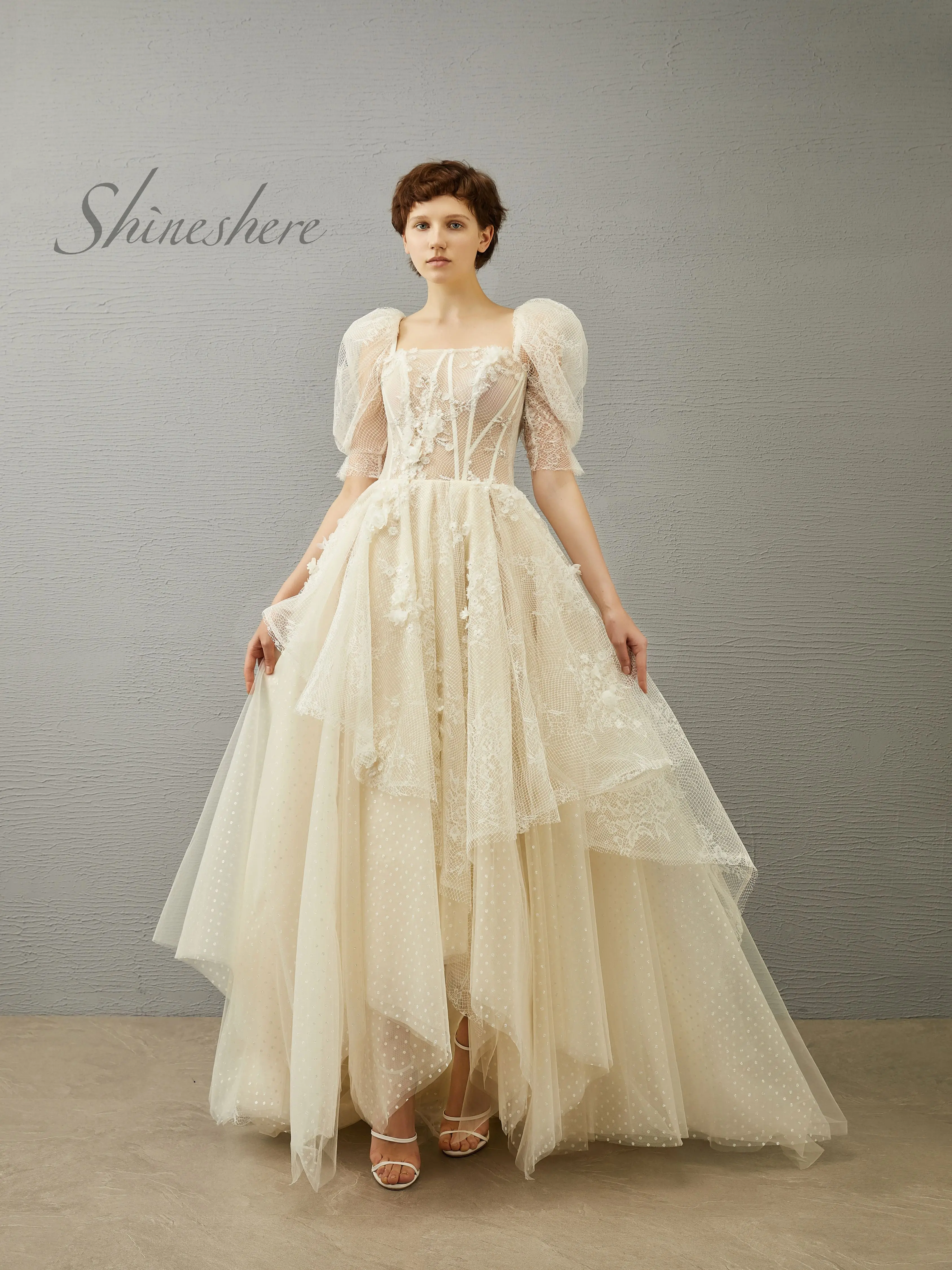 

Fashion Square Neckline Puff Short Sleeves 3D Flowers Beautiful Ruffles High-low Aline Wedding Dress Bridal Gown