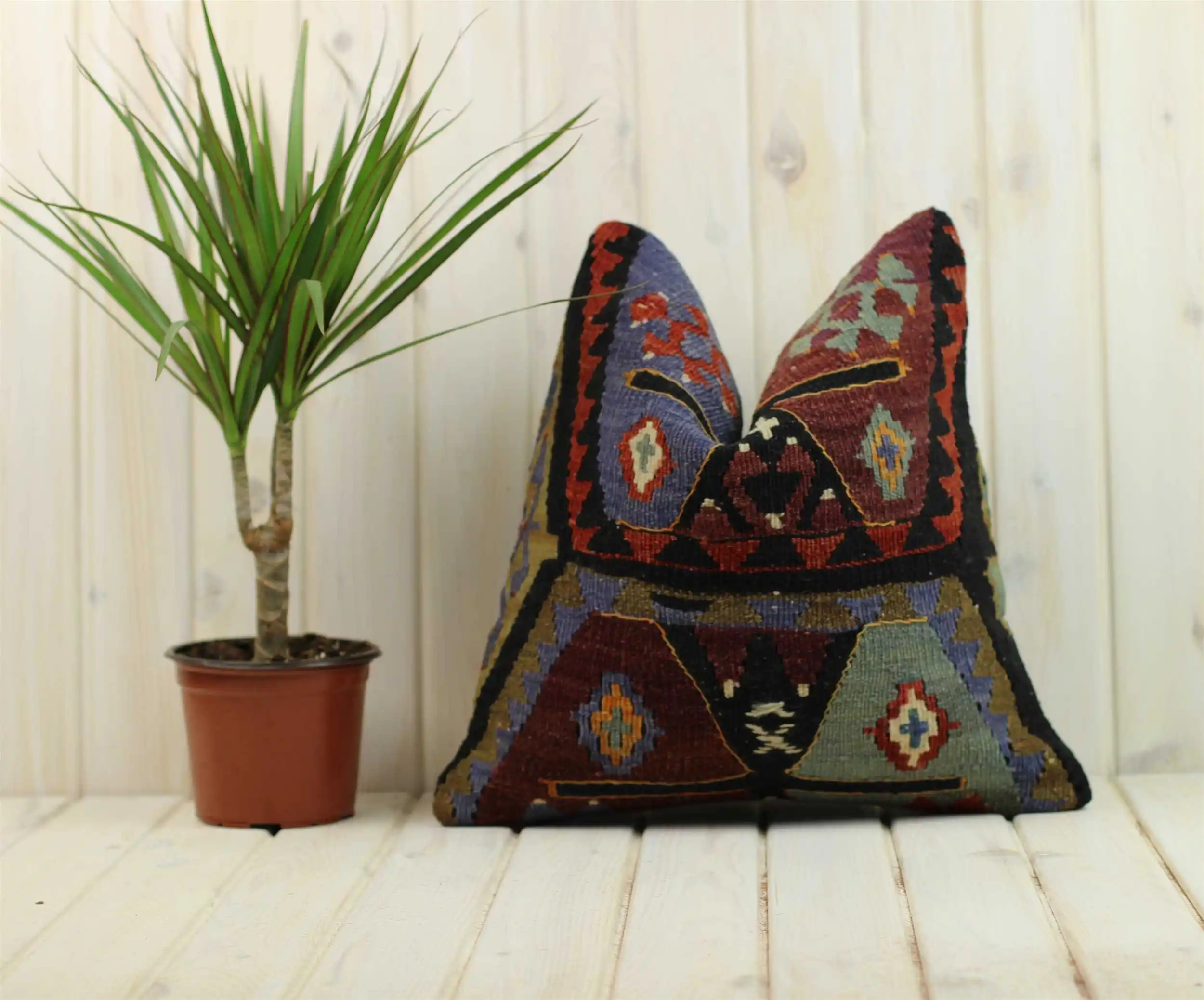 

Handmade Kilim Pillow Cases Hand Woven Turkish Anatolian Traditional Motifs Cushion Cover Vintage Home Decorative Zip Carpet