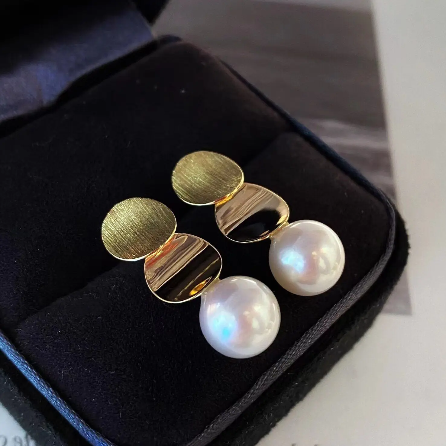 

MADALENA SARARA 18K Yellow Gold Women Earrings Saltwater Akoya White Pearl High Quality Stylish Drop Dot Collection