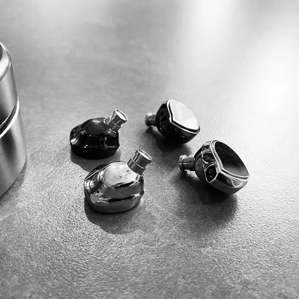 سماعات أذن MiM Audio Dark Magician داخل الأذن 10.2 ملم سائق ديناميكي عالي الأداء في أنبوب نانو كربوني (CNT)