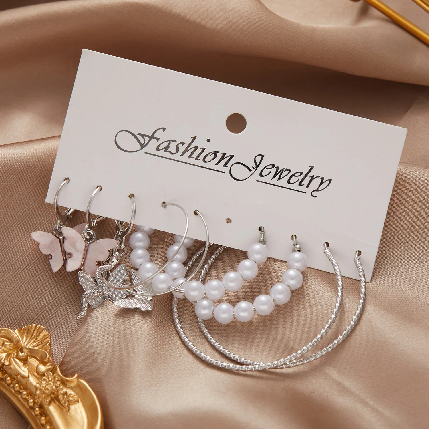 Korean Exquisite Wholesale Fashion Earrings Shiny Rhinestone Imitation Pearl Hoop Earrings Accessories For Women Boho Decor