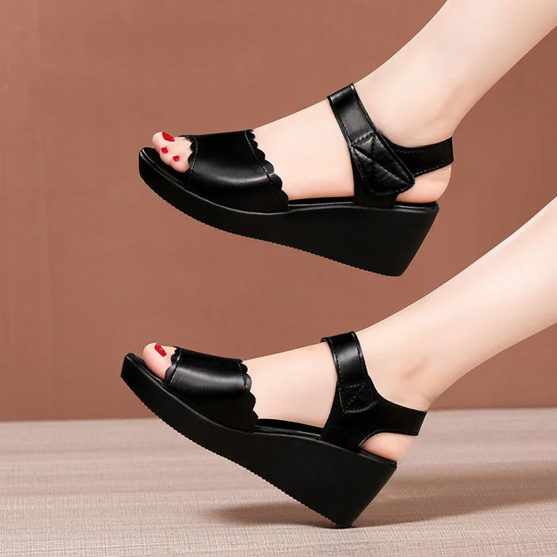 Summer Cool Women Platform Sandals Cheap and High Quality Ladies High Heels Sandals Summer New Waterproof Platform Sandals