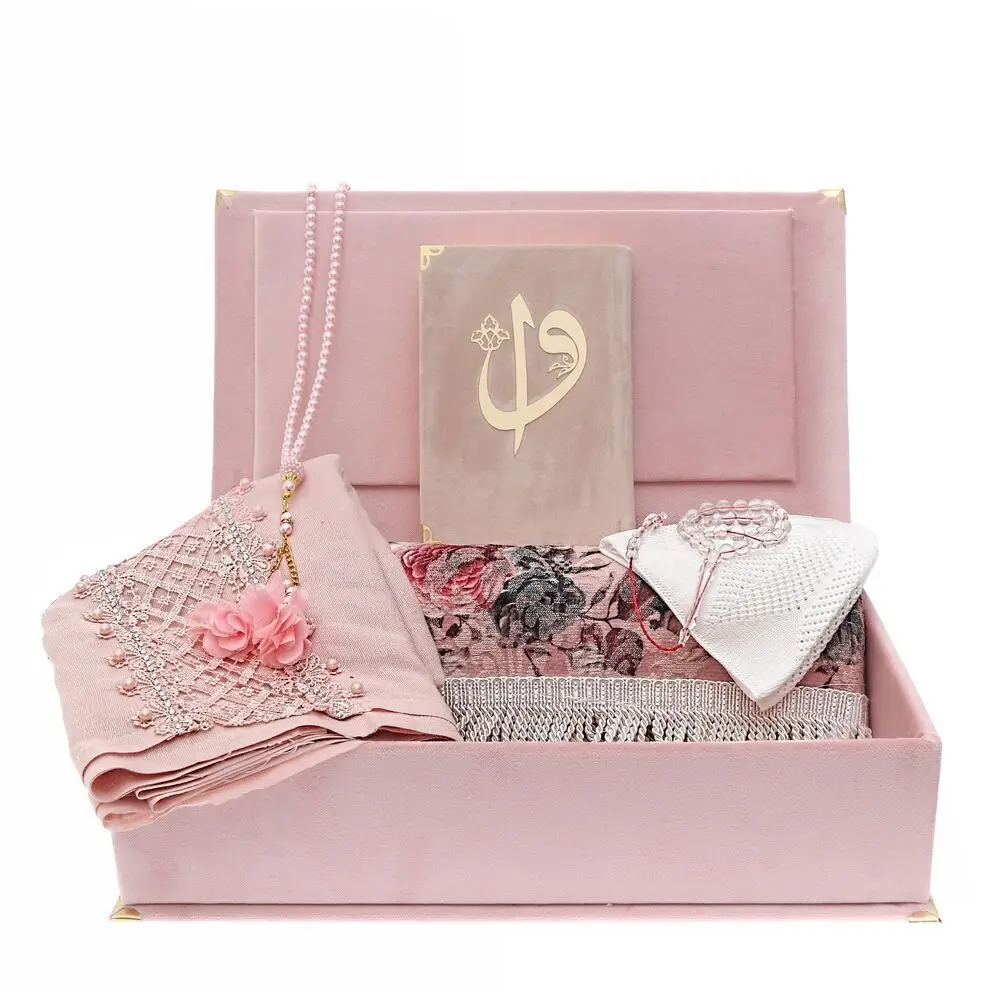 Luxury Muslim Gift Box PrayeLuxury Muslim Gift Box Prayer Rug Women Shawl Velvet Holy Quran Tasseled Pearl Rosaryr Mat Women 'S Shawl Velvet Holy Quran Tassels Pearl Rosary Skullcap Personalized Wood Kıtaplık Wholesale