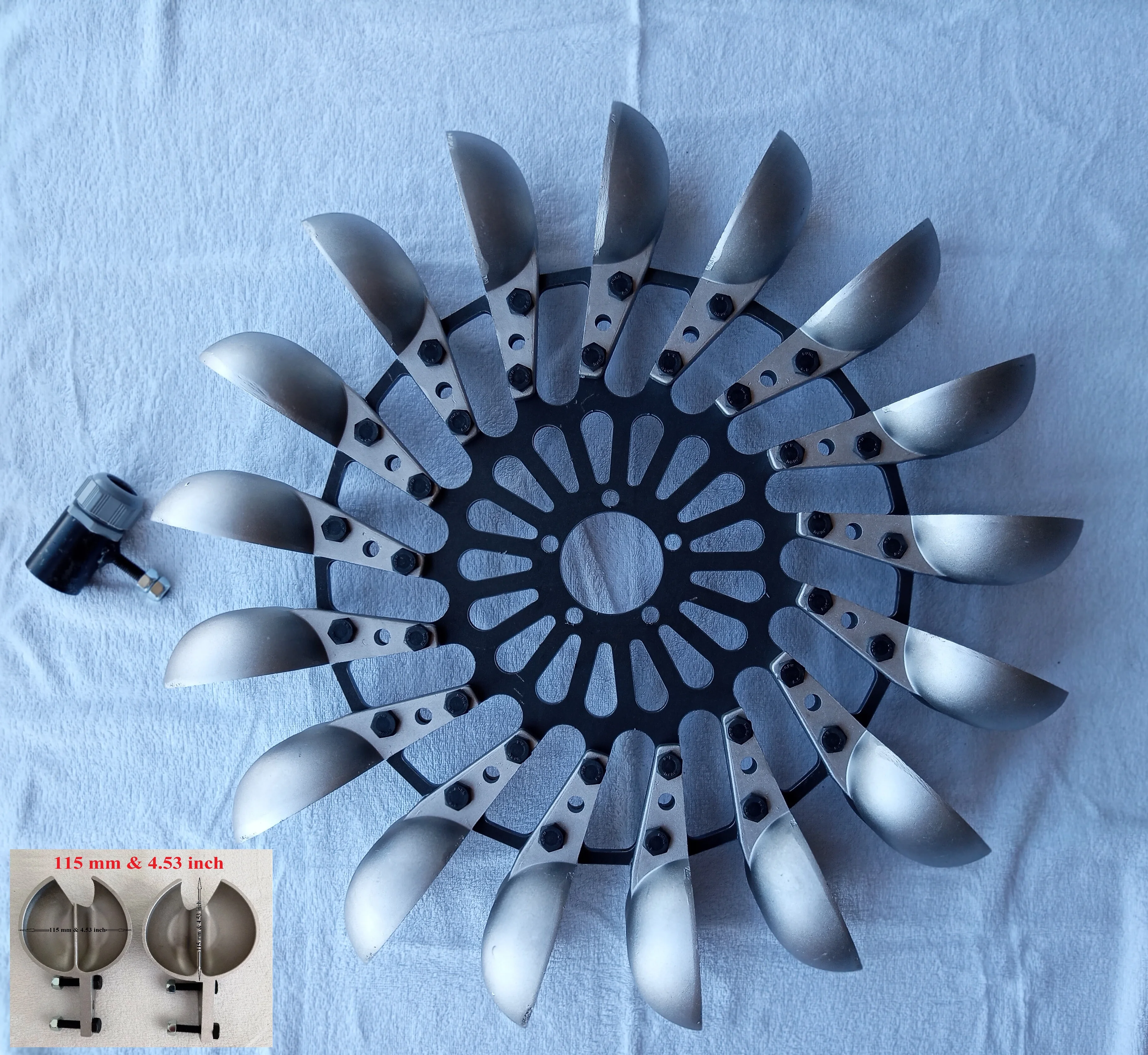 

Pelton turbine wheel with 17 aluminum spoon, nozzle, 630 mm 24.81 inch