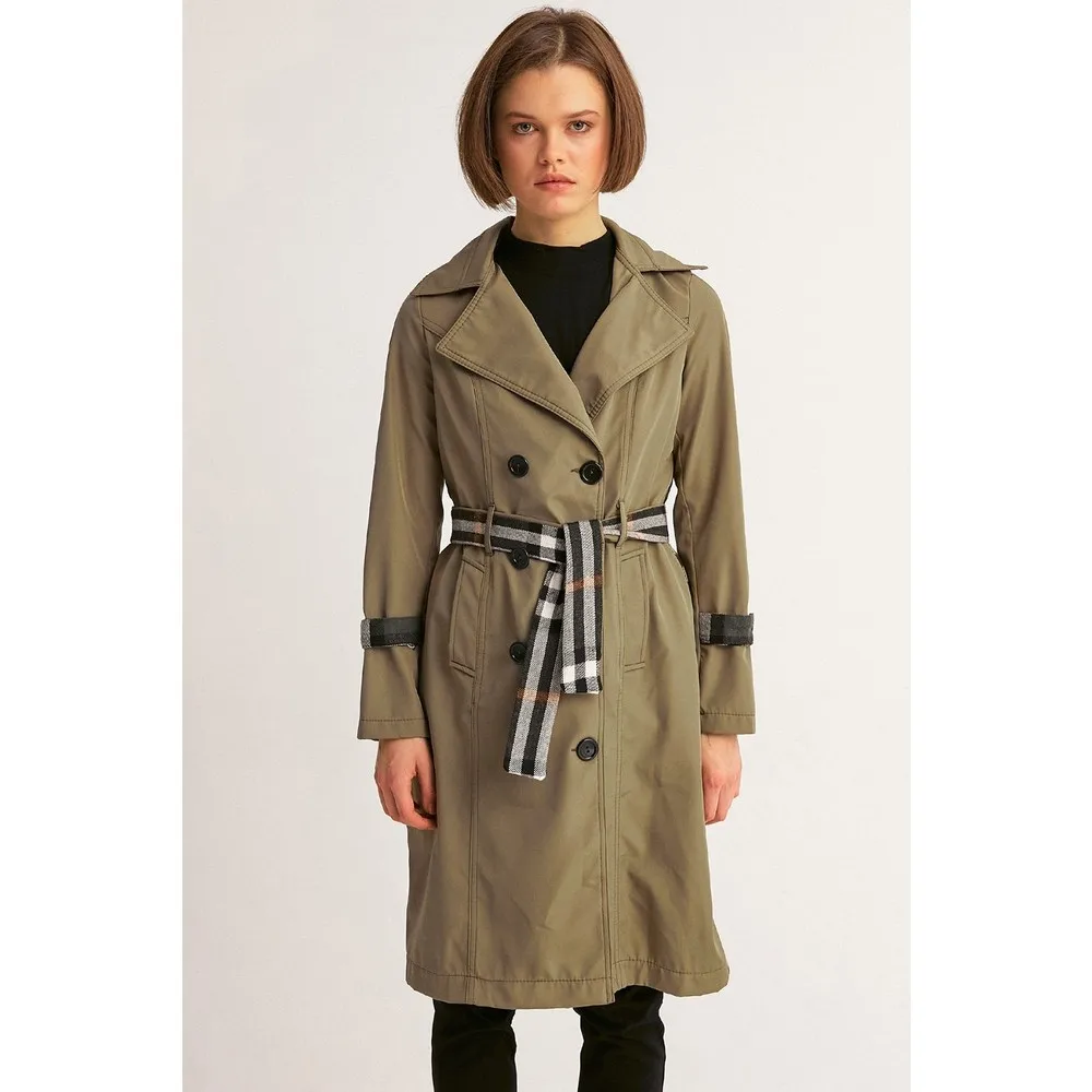 Causal light tan autumn women trench coat Split joint elegant long sleeve coat Plaid long coat with belt windbreaker