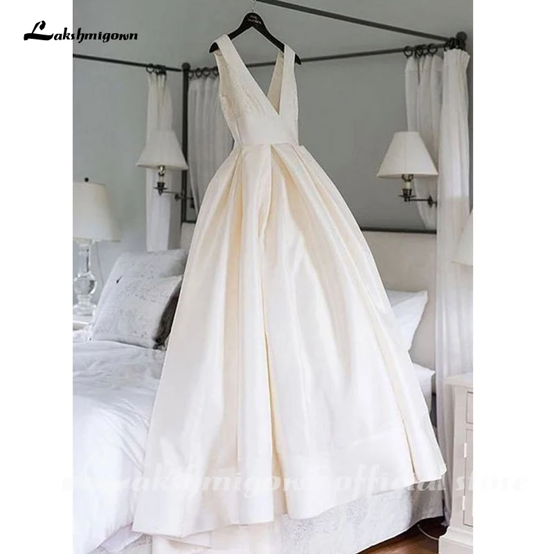 Simple งาช้างซาติน V คอยาวอาวุโสชุดราตรี Abendkleider Abiye Robe De Soiree